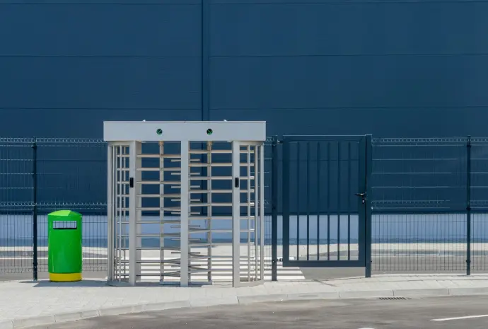 Portillon BAMSE - Accès piéton — Portillon piéton (vue 1 sur 2)