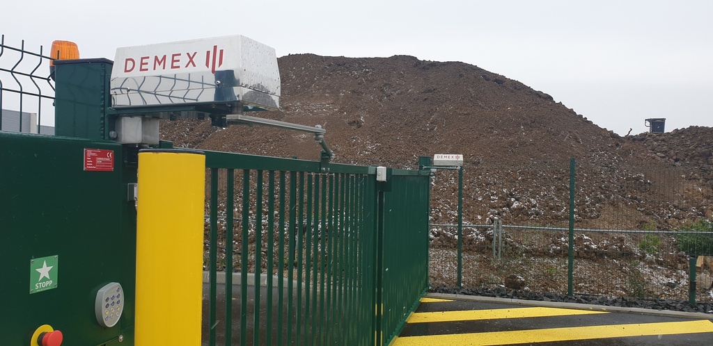 Portail double vantaux ROBUST 6000x2000 RAL 6005