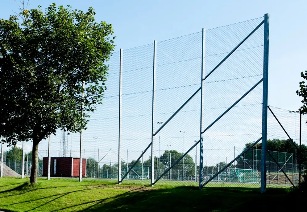 de-fence-natstaket1.webp
