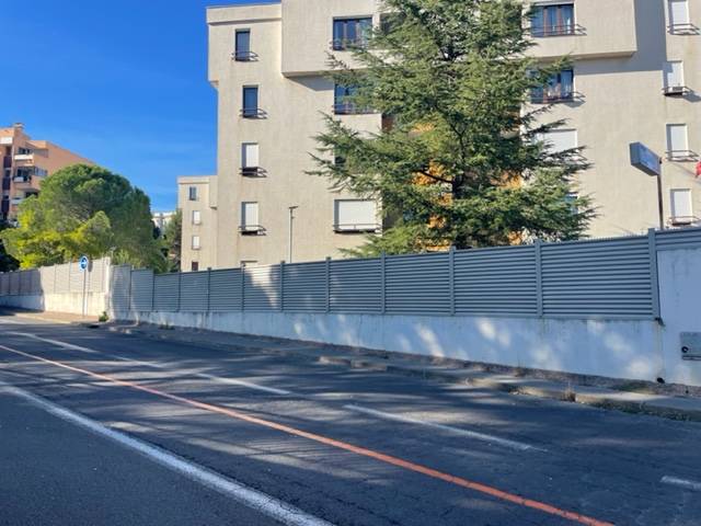 Barreaudage Lames ventillées 2000x1500 RAL 7016