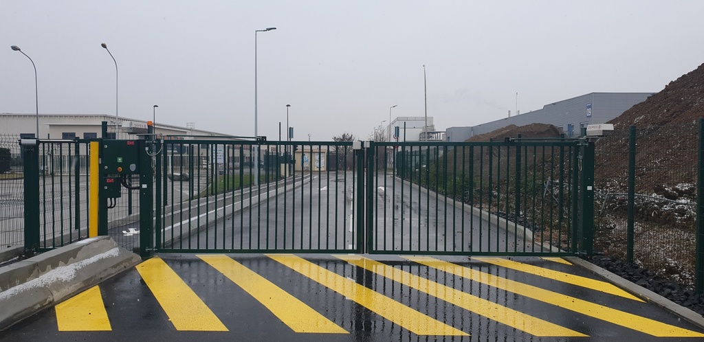 Portail double vantaux ROBUST 4000x2000 RAL galv. à chaud